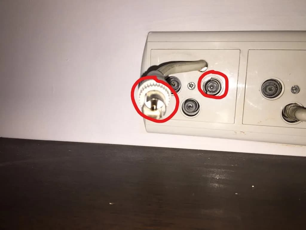 Jak podłączyć antenę do telewizora bez dekodera i uniknąć problemów z sygnałem