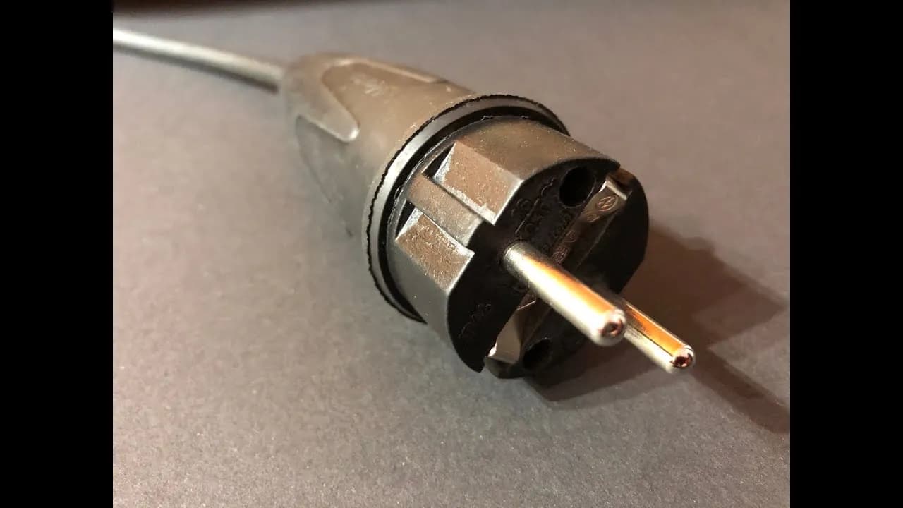 Jak podłączyć kabel 3 żyłowy do wtyczki - uniknij niebezpieczeństw i błędów